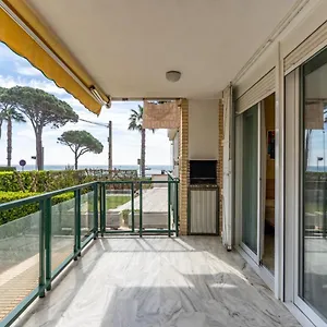 apartamento-frente-a-playa-y-10-min-port-aventura.catalonia-hotels.com/