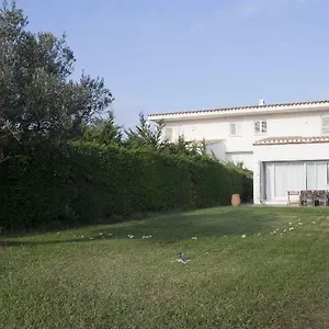 casa-con-encanto-y-jardin-amplio-en-cadaques.catalonia-hotels.com/